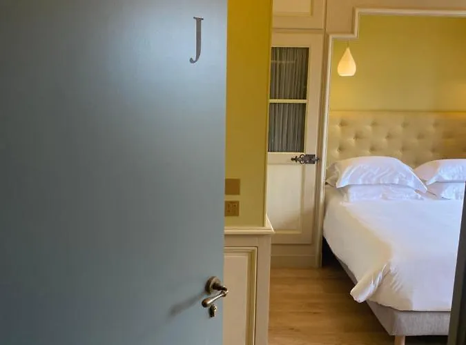 La Petite Lucie Bed & Breakfast 3*